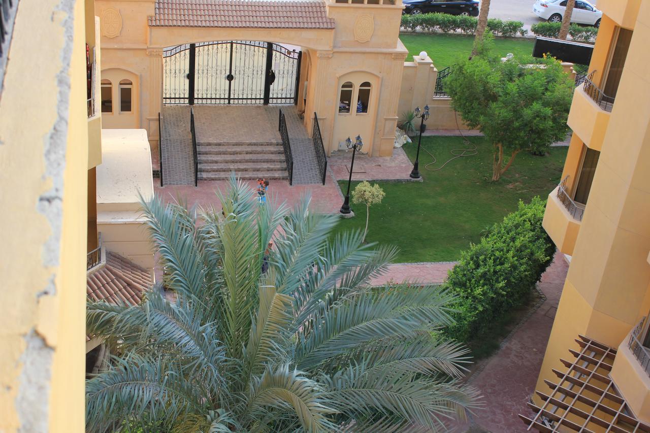 הורגהדה Pool View Apartment At British Resort - Unit 02 מראה חיצוני תמונה